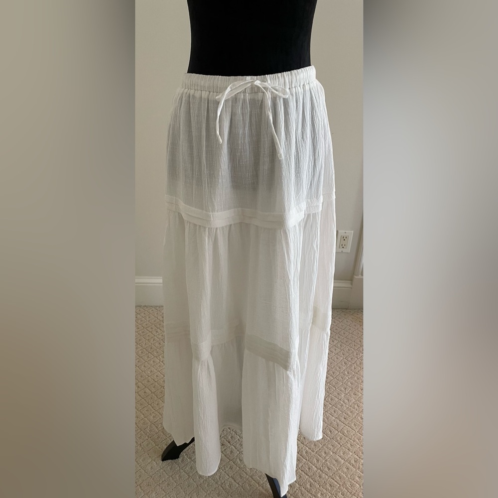 Charlie Holiday Monica Tiered
Maxi Skirt 6 Drawstring Waist Pull On